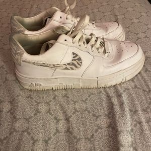 Nike Air Force 1 pixel